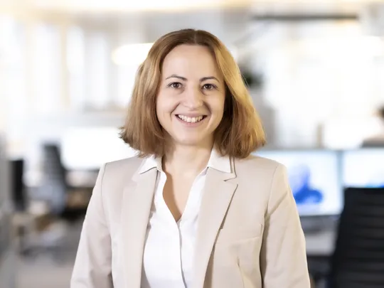 Portrait photo of Fabienne Geiger, employee at Bosshard & Partner.