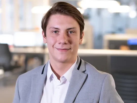 Portrait photo of Georg Flügel, employee of Bosshard & Partner.