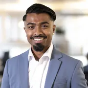Portrait photo of Jenushan Vijayaratnam, employee of Bosshard & Partner.
