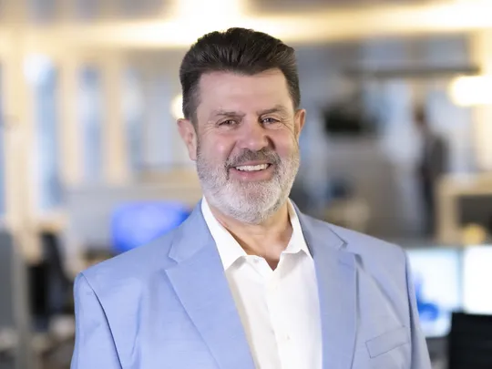 Portrait photo of Ralph Becker, employee at Bosshard & Partner.